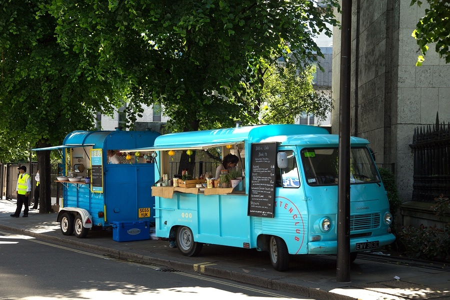 All food trucks at Foodtruckbooking are professionals who know what they are doing