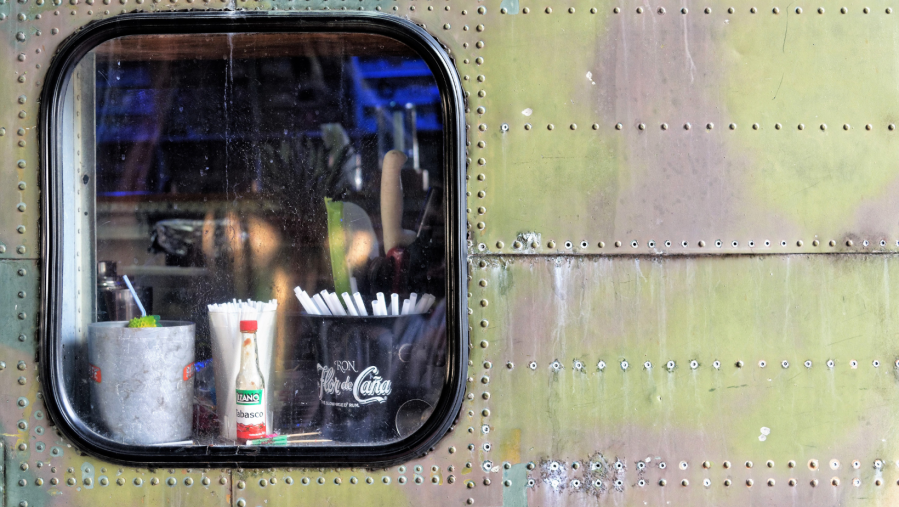 A Day in the Life of a Food Truck Chef: The Engine Behind the Window