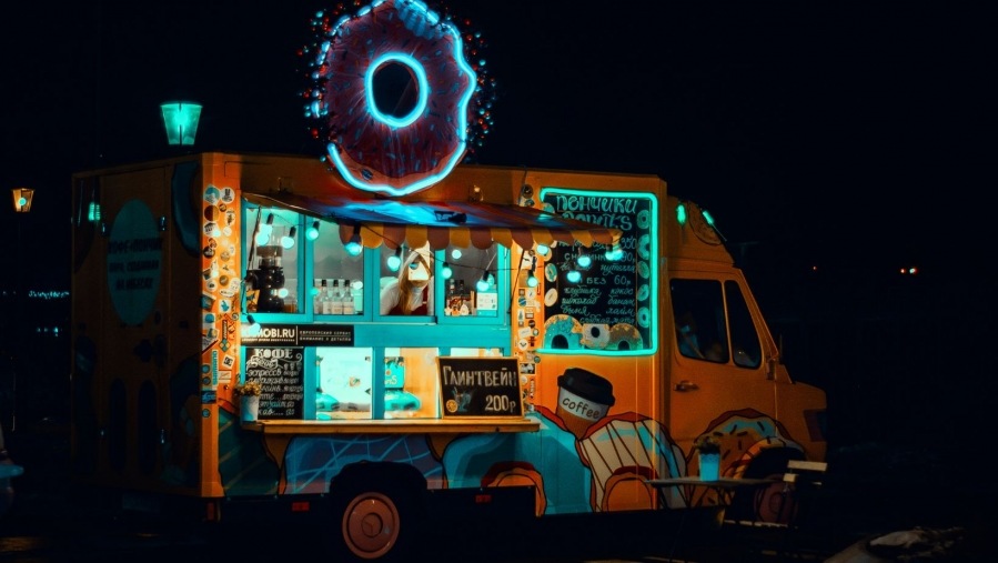 The Mobile Gourmet: Michelin Star Food Trucks Redefining Street Food