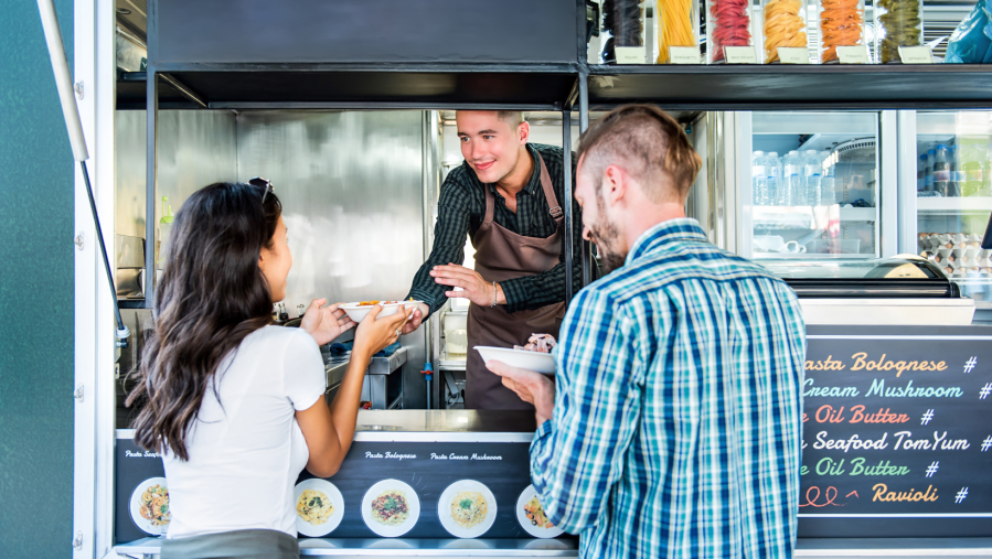 TIPS FOR INTEGRATING FOOD TRUCKS INTO YOUR EVENT